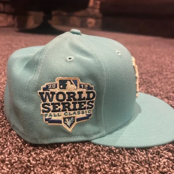 MLB Light Blue and Cream Baseball Cap - Picture 2 of 3